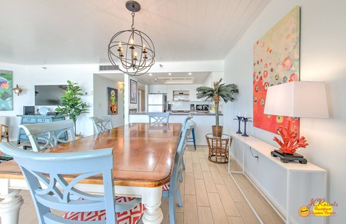 North Redington Beach Condo | Emerald Isle 203 is a Gold 3-bedroom 2 bath Direct Gulf Front Condo.