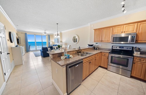 West Panama City Beach Condo | Emerald Isle 808 - 2Br/2Ba! Huge Balcony, Beach Service Included!