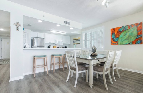 Orange Beach Condo | Emerald Key 401 A Spacious Beachfront Corner Unit Directly on the Gulf of Mexico