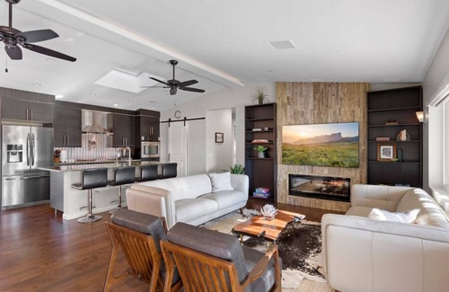 South Scottsdale House | Emerald Oasis - Old Town