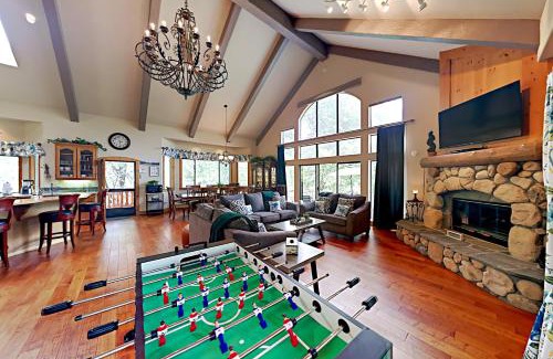 Cedar Glen House | Emerald Oasis