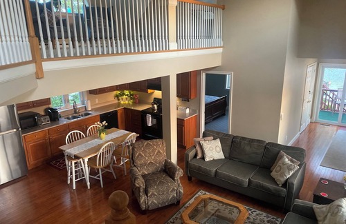 East Wakefield House | Emerald Point Paradise Lake House