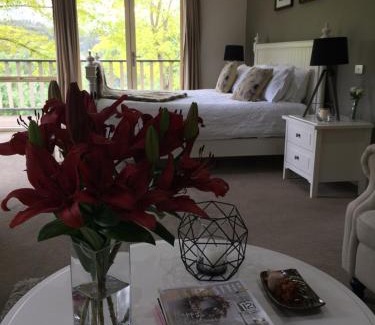 Emerald Bed & Breakfast | Emerald Ridge