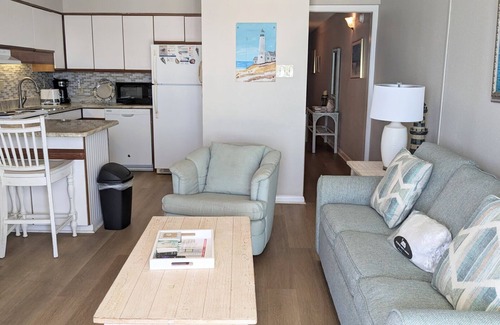 Ono Island Condo | Emerald Skye 34 LaidBack Seafoam Sand Escape