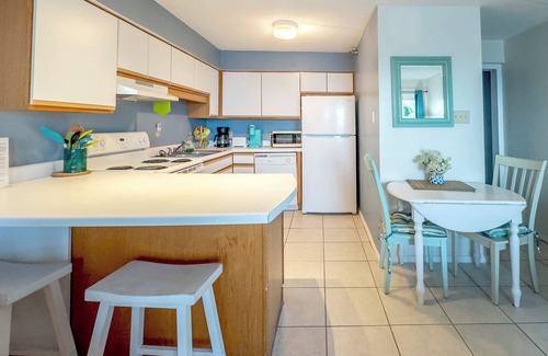 Orange Beach Condo | Emerald Skye 52 - Beautifully decorated beachfront condo
