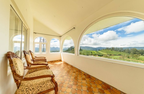 Ithalar House | Emerald Stays Ooty by VOYE HOMES