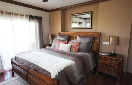 Savannes Villa | Emerald Vista Villa