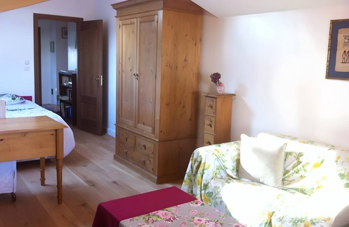 Anglet Bed & Breakfast | Émilie's Guest Room - Anglet