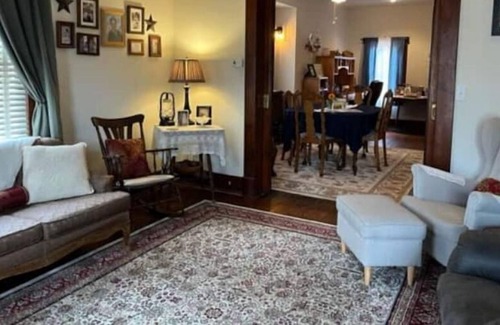 Sylvan Grove House | Emilie's Heritage House-Tranquil 1912 Home
