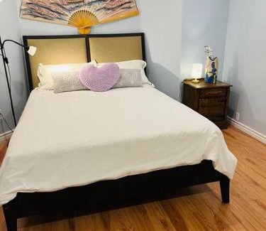 Brossard Villa | Emily's Cozy Basement Suit-close by DT and DIX30-free parking
