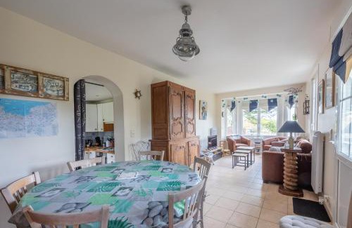 Ver-sur-Mer House | Emji - Maison proche de la plage