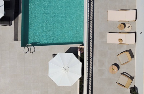 Panormos Villa | EmJo Villa, By the Sea, Stroll to Beach & Dining