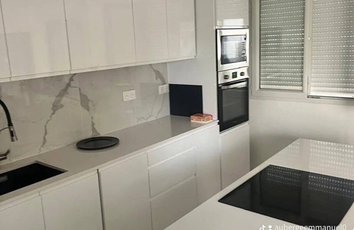 Drancy Bed & Breakfast | EMMANUEL INN