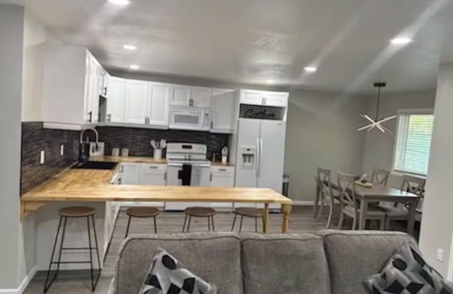 Oshkosh Condo | Emperor’s View