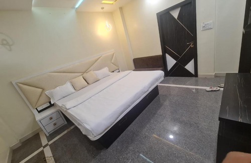 Ujjain Hotel | Empire Hotel & Restaurant