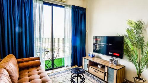 Petaling Jaya Apartment | Emporis SOHO Kota Damansara by Airhost