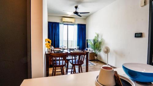 Petaling Jaya Apartment | Emporis SOHO Kota Damansara by Airhost