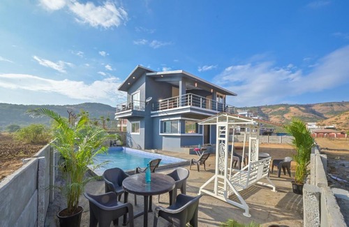 Tungarli Villa | EMPYREAN STAY ll 4BHK Leoncino villa ll pvt pool ll waksai