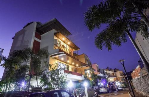 Lonavala Villa | EMPYREAN STAYS ll 4BHK VERONICA PALACE ll AC ll POOL ll FREE WIFI ll