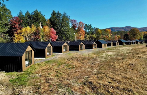 Brandon Cabin | Emrose Luxury Cabins 2