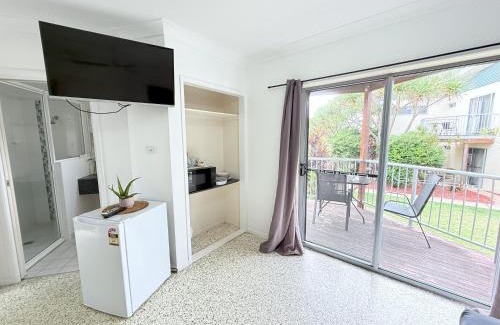 Emu Park Hotel | Emu Park Beach Motel