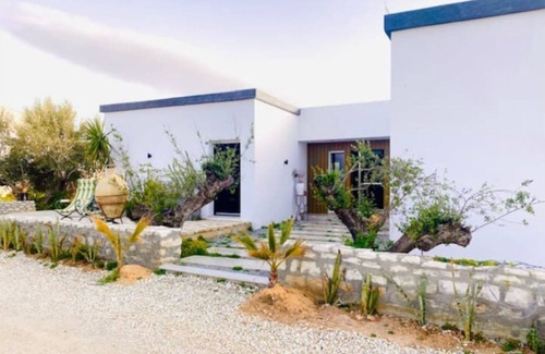 Ariana Governorate Villa | Emy House