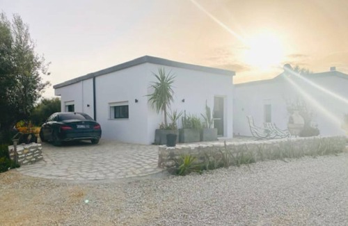 Ariana Governorate Villa | Emy House