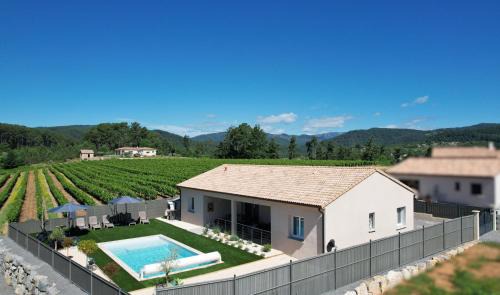 Joyeuse Villa | En Ardèche Villa de vacances l'Olympe climatisée avec sa piscine privée et chauffée