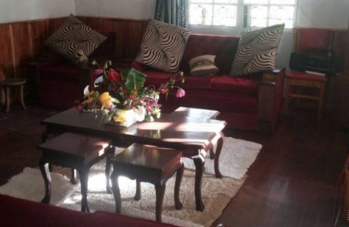 Nakuru House | En-Korika Cedar Valley Guesthouse