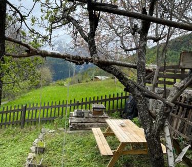 Pra Loup Apartment | En pleine nature avec jardin