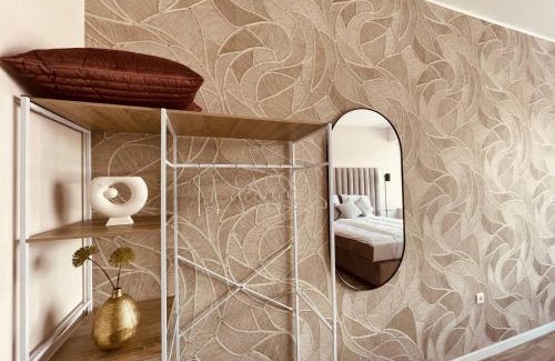 Raamsdonksveer Apartment | En Suite Bathroom, Fast Wifi, Kitchen Access