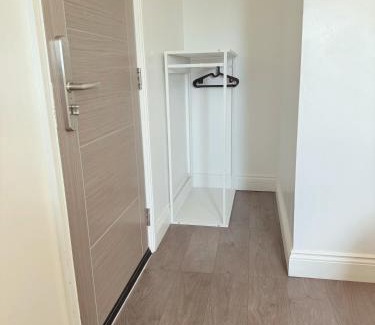 Park Royal Hotel | En-suite Double Room Park Royal with off-site Gym Access