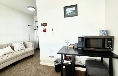 South Tacoma Condo | En-suite Room-Rainier Mountain View room, 7 mins to Tacoma Dome