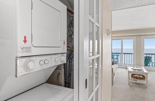 Sunnyside Condo | Encanto Blue on the Beach PH37