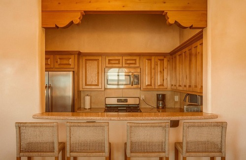 La Cienaga House | Encanto Casita steps away from Santa Fe Hot spring