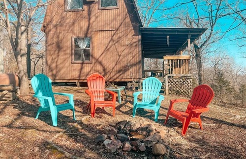 Pencil Bluff House | Enchanted Cabin-Seasonal View of Ouachita River