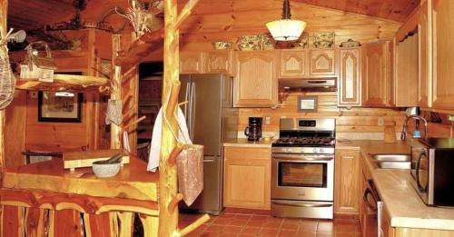 Newport House | Enchanted Cottage - 1 Bedrooms, 1 Baths, Sleeps 2 cabin