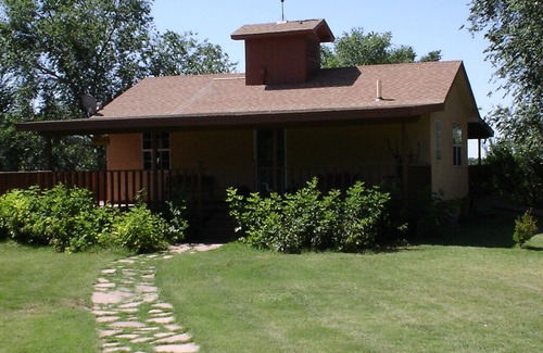 Roswell Cottage | Enchanted Farm Cottage in the Roswell/Pecos Valley Countryside
