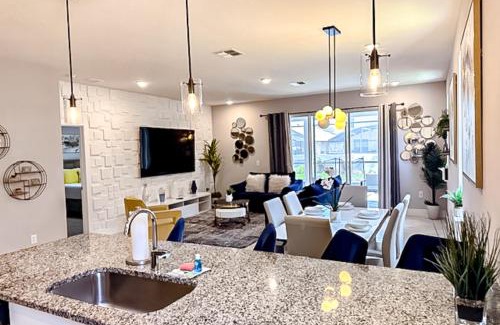 Kissimmee House | Enchanted on Arisha