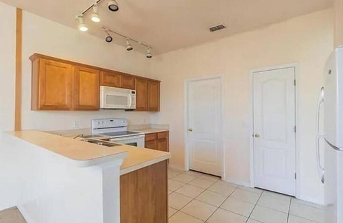 Sandy Ridge House | Enchanting 4-bedroom house in Davenport