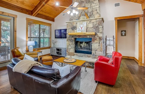Jonestown House | Enchanting cabin-like home & casita with shared pool, hot tub & washer/dryer