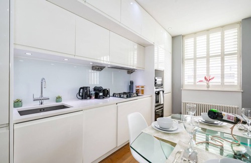 Covent Garden Apartment | Enchanting Covent Garden Haven