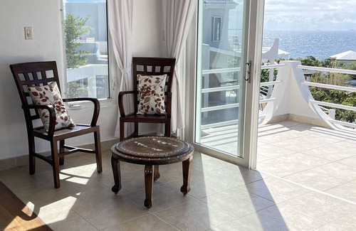 East End Village Villa | Enchanting, Family Friendly 3bdr, adjustable fee for more or less bedrooms