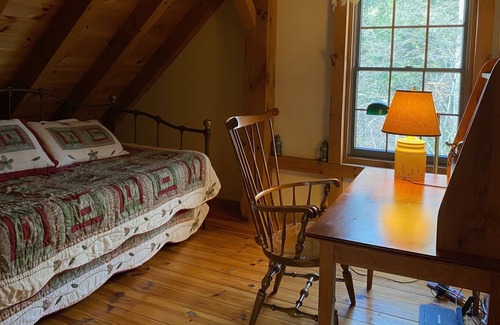 Stephentown House | Enchanting forest hide-away