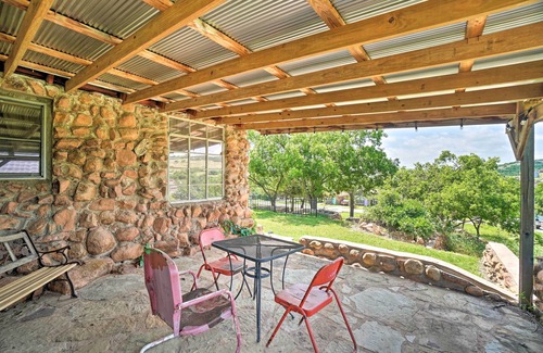 Medicine Park Cottage | Enchanting Hilltop Cottage in Medicine Park!