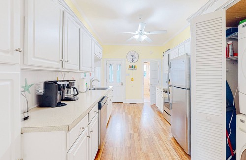 Ocean City House | Enchanting home with enclosed yard, patio, grill, hammock, & washer/dryer