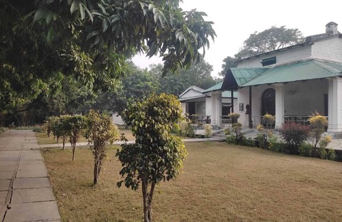 Kaladhungi Hotel | Enchanting hotel with WiFi in Chhoti Haldwani - Kaladhungi