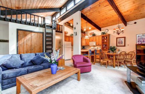 Peak 9 Apartment | Enchanting Mountain Haven - Ski, Explore & Relax with Unrivaled VIEWS - TB303