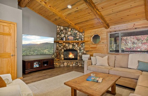 Eagle Mountain Estates House | Enchanting Snow Escape