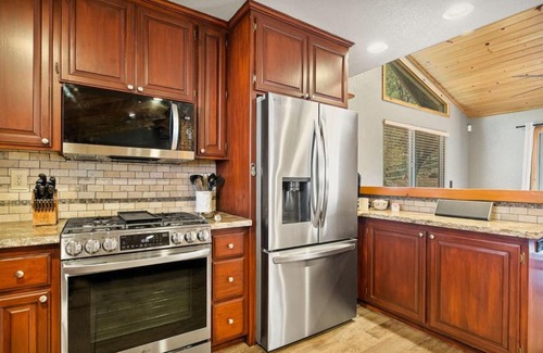 Eagle Mountain Estates House | Enchanting Snow Escape